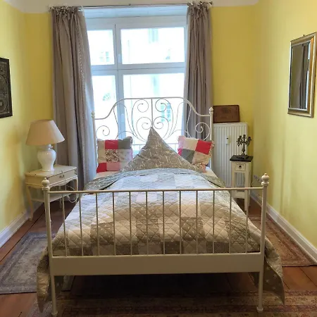 Cafe 28 & Am Markt *